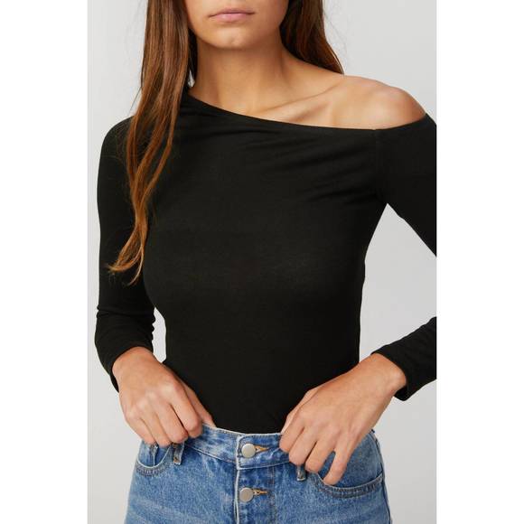 NEW IN THE MOOD FOR LOVE achilles top in black - Picture 4 of 4